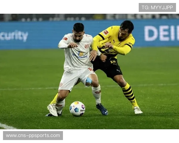 多特蒙德客场球迷区遭雨水浸泡，比赛延迟15分钟