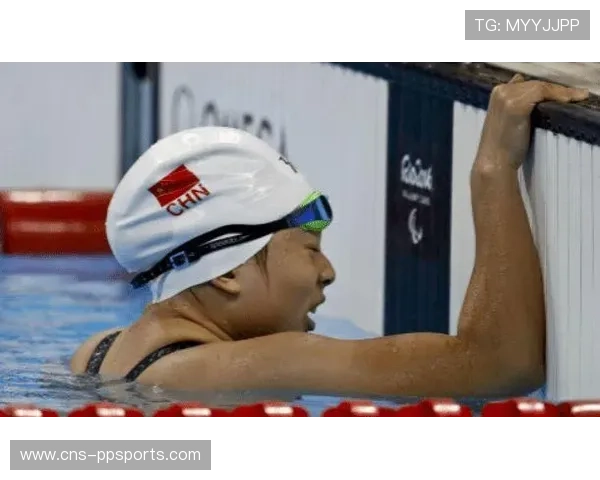 李宁游泳比赛结束，李明、张丽分获男女自由泳冠军。